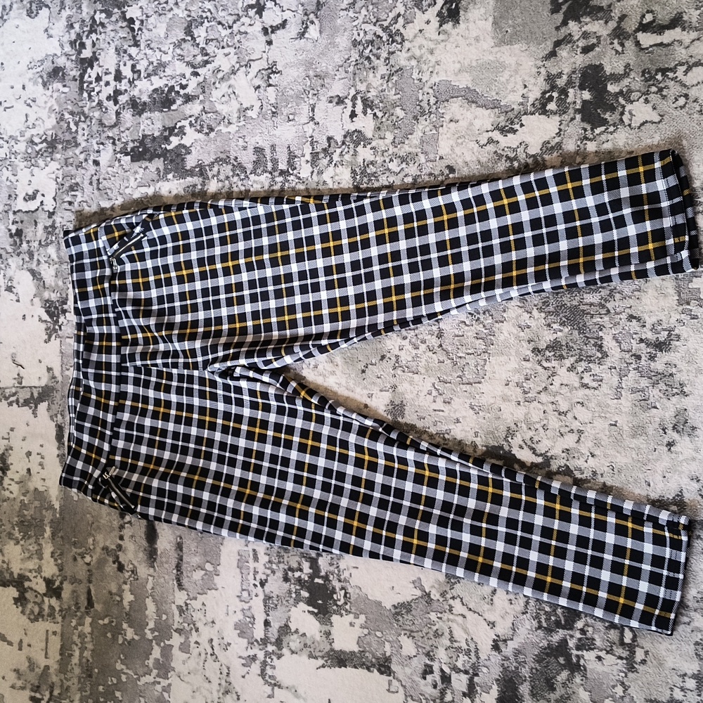 NWOT sho sho plaid pants.